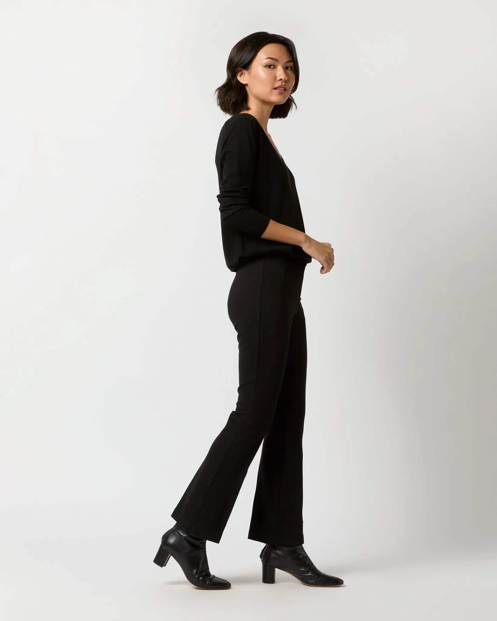 Kate V-Neck Sweater in Black Escorial Wool
