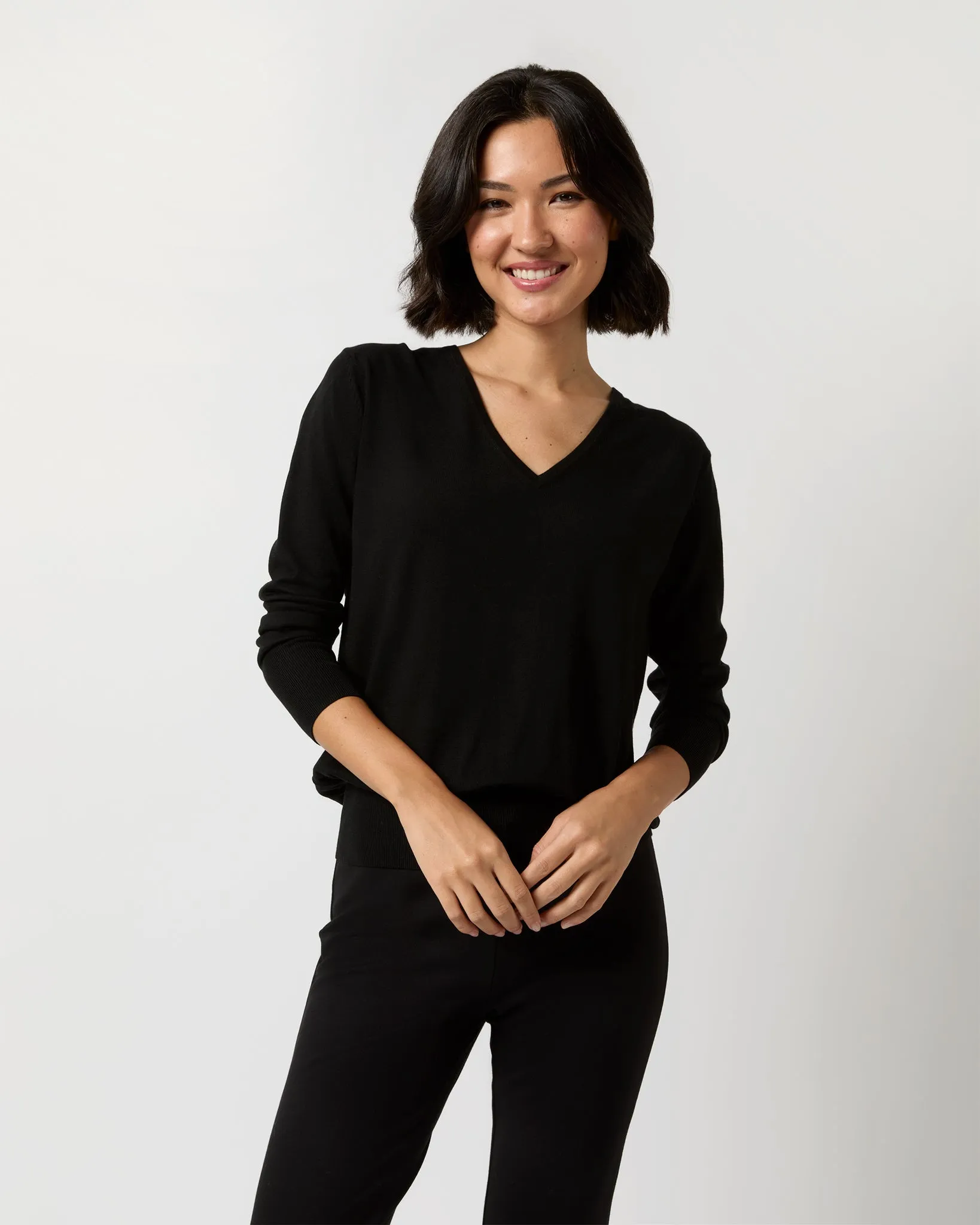 Kate V-Neck Sweater in Black Escorial Wool